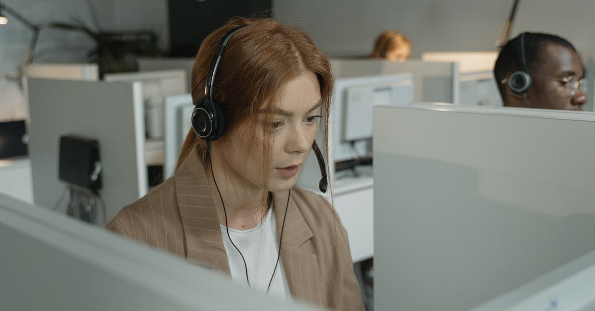 découvrez le télémarketing, une stratégie de communication efficace pour promouvoir vos produits et services. apprenez à analyser les besoins de vos clients, à optimiser vos campagnes d'appels et à augmenter vos ventes grâce à des techniques éprouvées. transformez vos relations clients grâce à un service personnalisé et engageant.