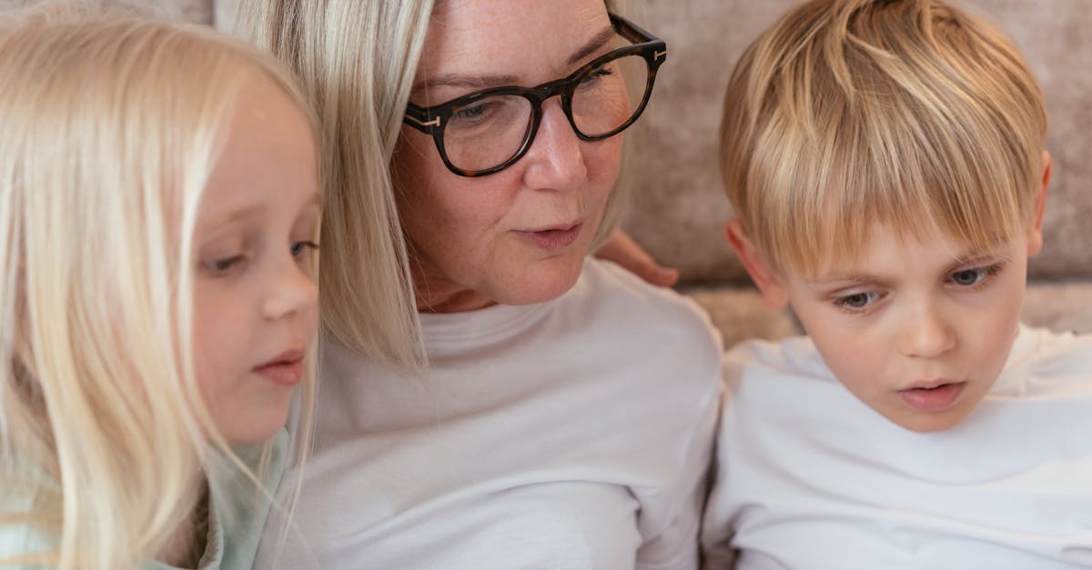découvrez l'importance des canaux de communication dans le développement des relations professionnelles et personnelles. apprenez à choisir et à utiliser efficacement différents outils pour améliorer vos échanges et renforcer vos connexions.