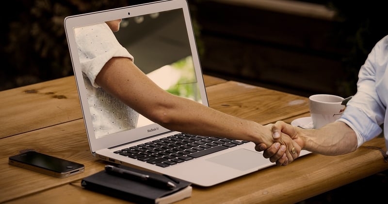 Comment fidéliser un client après une vente B2B : le guide qui change tout