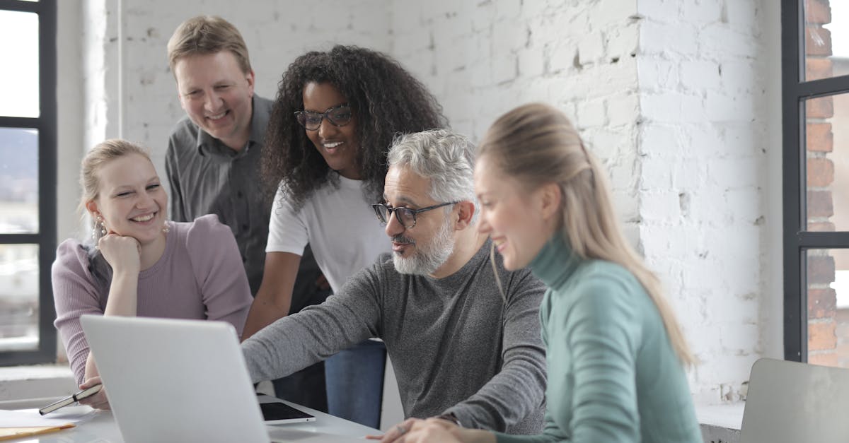 découvrez comment améliorer votre communication efficace grâce à des conseils pratiques et des stratégies éprouvées. apprenez à transmettre vos idées clairement, à écouter activement et à établir des relations solides dans un environnement professionnel et personnel.