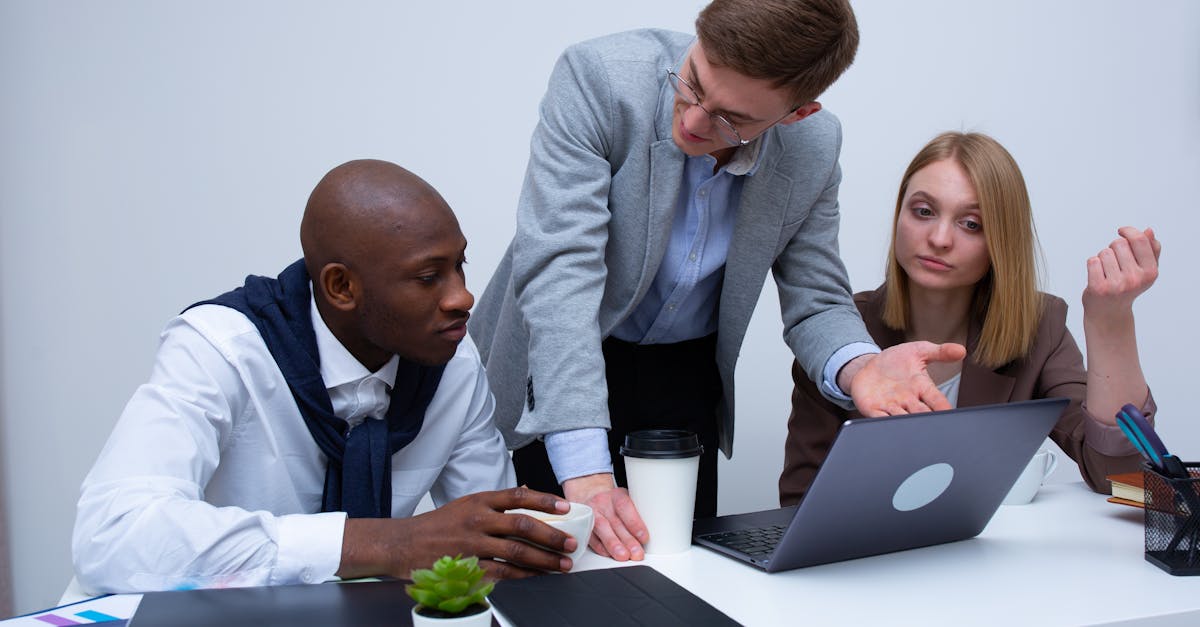découvrez comment gérer efficacement votre réputation en ligne grâce à des stratégies éprouvées. protégez votre image, améliorez votre visibilité et favorisez la confiance des clients avec nos conseils en gestion de la réputation sur internet.