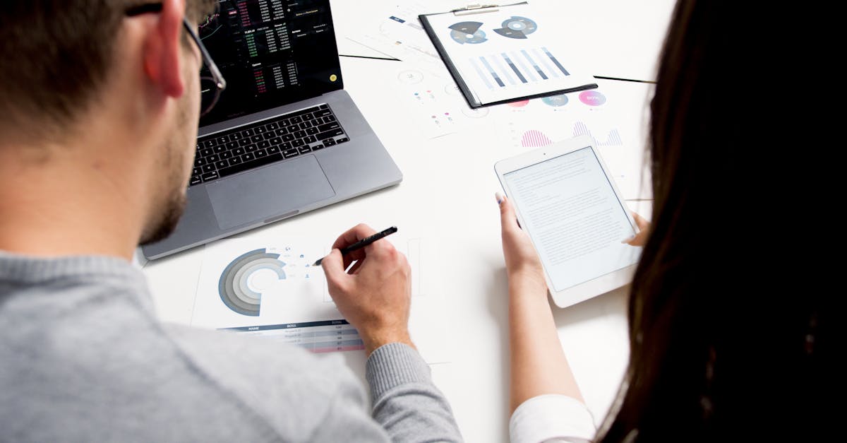 découvrez l'économie collaborative, un modèle innovant qui transforme la façon dont nous consommons et échangeons des biens et services. apprenez comment cette approche favorise le partage, la durabilité et l'inclusivité au sein des communautés.
