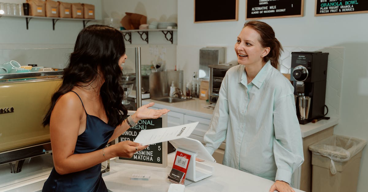 d&eacute;couvrez comment optimiser vos relations client gr&acirc;ce &agrave; des strat&eacute;gies efficaces et des outils innovants. am&eacute;liorez la satisfaction et la fid&eacute;lit&eacute; de vos clients pour propulser votre entreprise vers le succ&egrave;s.