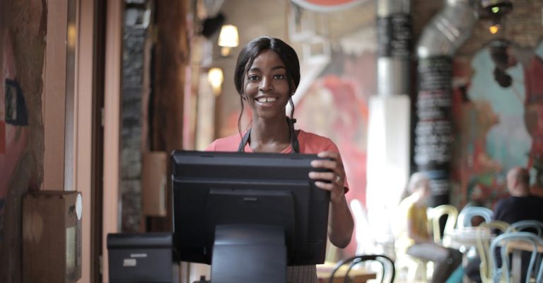 découvrez nos heures d'ouverture du service client pour vous accompagner efficacement. notre équipe est à votre disposition pour répondre à toutes vos questions et préoccupations. contactez-nous aux horaires indiqués pour un service optimal.