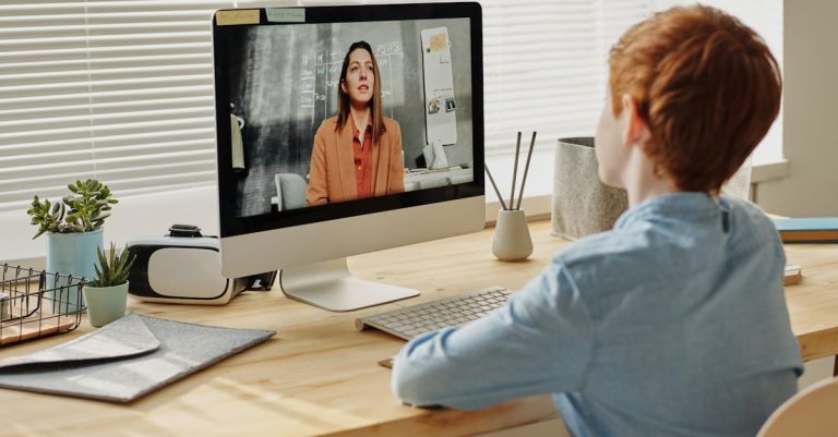 participez à notre webinaire de vente captivant et apprenez des stratégies efficaces pour augmenter vos performances commerciales. rejoignez-nous pour découvrir des astuces, des techniques de persuasion et des études de cas inspirantes afin de maximiser vos ventes et booster votre succès.