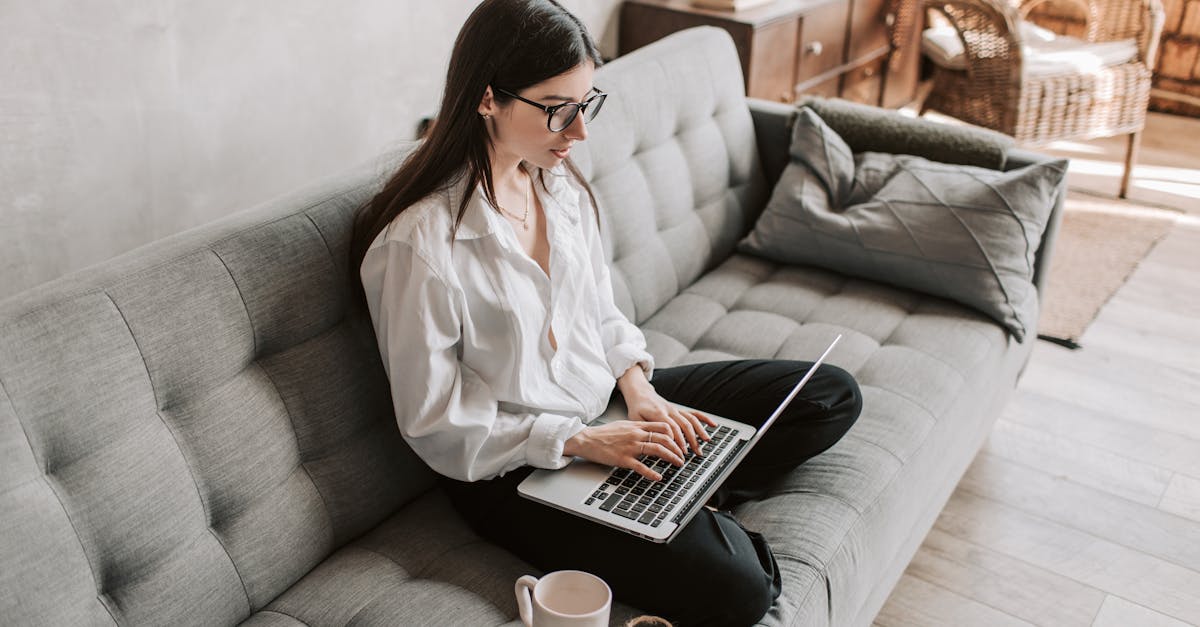 découvrez les meilleures pratiques d'email prospecting pour transformer vos leads en clients. apprenez à rédiger des messages percutants et à optimiser vos campagnes d'emailing pour maximiser votre taux de conversion.