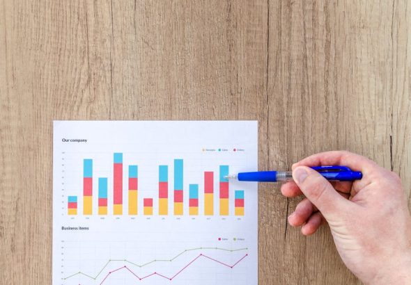 découvrez des stratégies de vente efficaces pour optimiser vos performances commerciales. apprenez à identifier les besoins des clients, à bâtir des relations solides et à conclure des affaires avec succès. boostez votre chiffre d'affaires grâce à des techniques éprouvées et adaptées à votre marché.