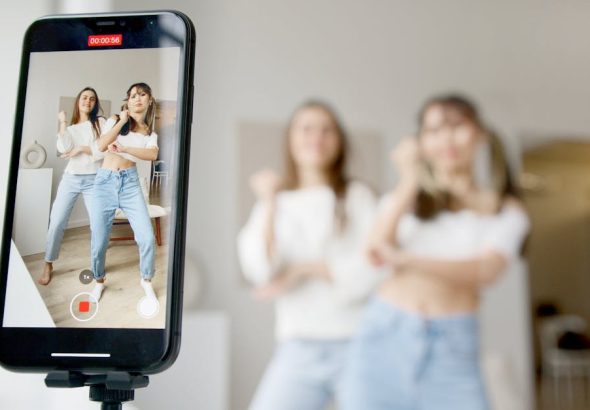 découvrez comment optimiser votre présence en ligne pour attirer plus de clients, renforcer votre marque et améliorer votre visibilité sur les réseaux sociaux et les moteurs de recherche. apprenez les stratégies essentielles pour vous démarquer dans le monde numérique.