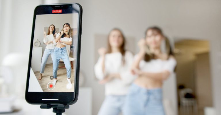 découvrez comment optimiser votre présence en ligne pour attirer plus de clients, renforcer votre marque et améliorer votre visibilité sur les réseaux sociaux et les moteurs de recherche. apprenez les stratégies essentielles pour vous démarquer dans le monde numérique.