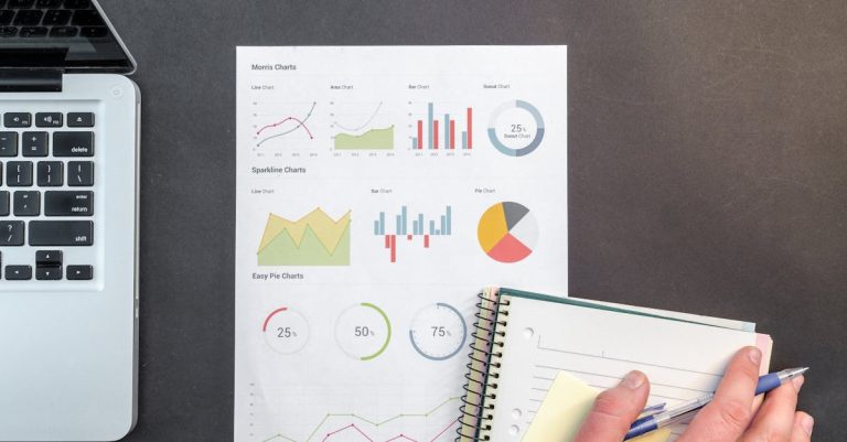 découvrez l'art de la stratégie : apprenez à élaborer des plans efficaces pour atteindre vos objectifs, que ce soit en affaires, en marketing ou dans la vie quotidienne. explorez les méthodes et techniques qui mènent au succès.