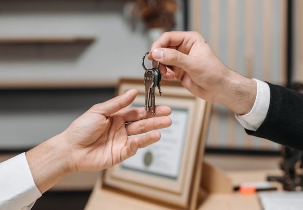 découvrez l'importance du suivi après-vente pour fidéliser vos clients et améliorer votre service. apprenez des stratégies efficaces pour maintenir le contact et maximiser la satisfaction client.