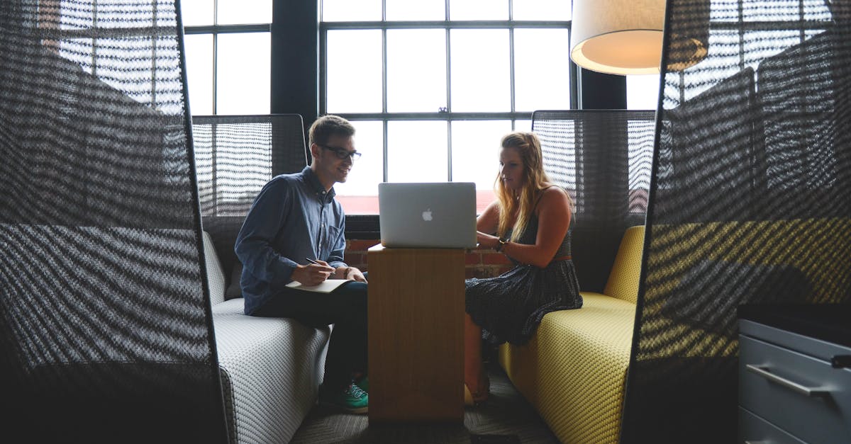 découvrez l'importance du feedback dans le développement personnel et professionnel. apprenez à donner et recevoir des retours constructifs pour améliorer vos compétences et favoriser un environnement de travail collaboratif.