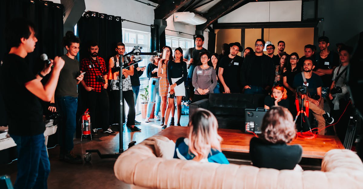 découvrez l'art du networking : établissez des connexions durables, développez votre réseau professionnel et ouvrez de nouvelles opportunités. apprenez les meilleures pratiques pour bâtir des relations solides et tirer parti de votre cercle professionnel.