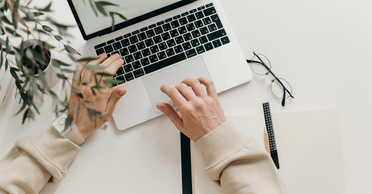 découvrez comment gérer et améliorer votre réputation en ligne grâce à des stratégies efficaces. apprenez à surveiller votre image, à répondre aux avis et à construire une présence positive sur le web.