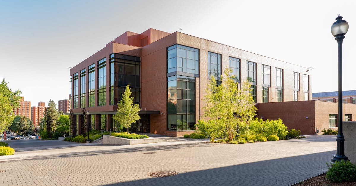 d&eacute;couvrez nos programmes de formation continue adapt&eacute;s &agrave; vos besoins professionnels. am&eacute;liorez vos comp&eacute;tences, explorez de nouvelles avenues et restez &agrave; jour avec les derni&egrave;res tendances de votre domaine. inscrivez-vous d&egrave;s aujourd'hui pour propulser votre carri&egrave;re vers de nouveaux sommets.