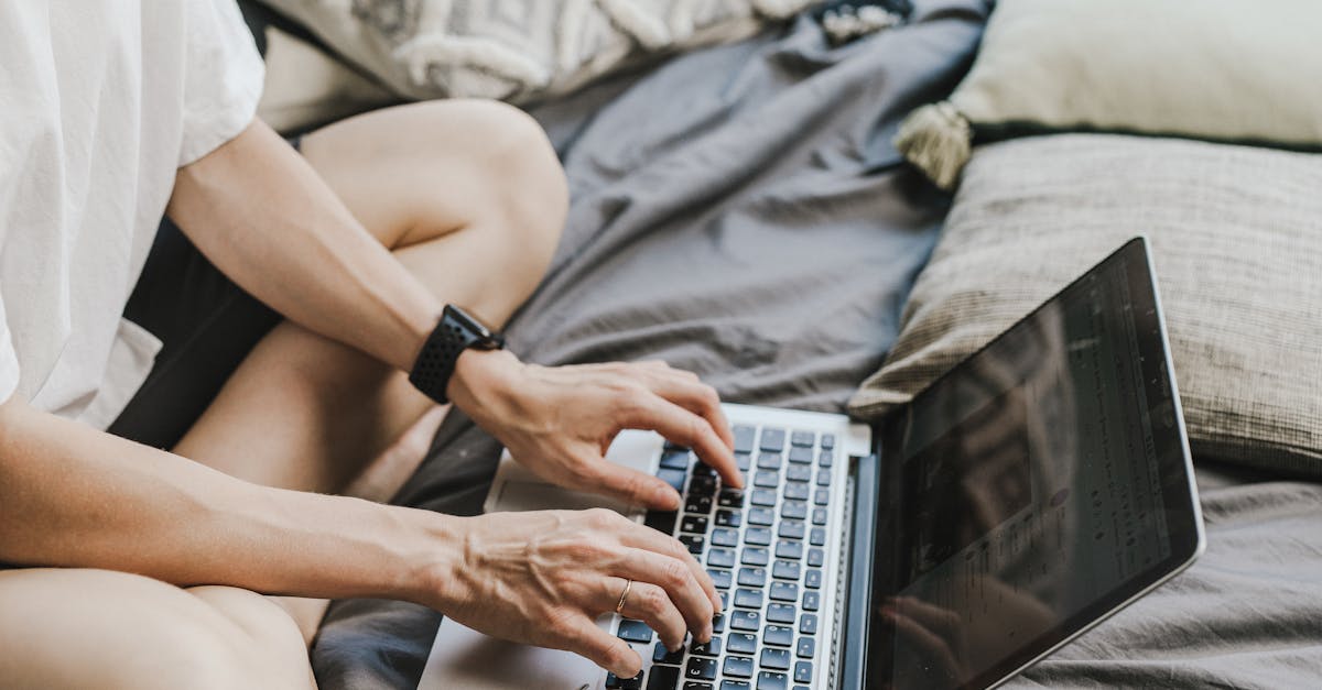 découvrez ce qu'est la procrastination, ses causes principales et des conseils pratiques pour vaincre ce comportement afin d'améliorer votre productivité au quotidien.