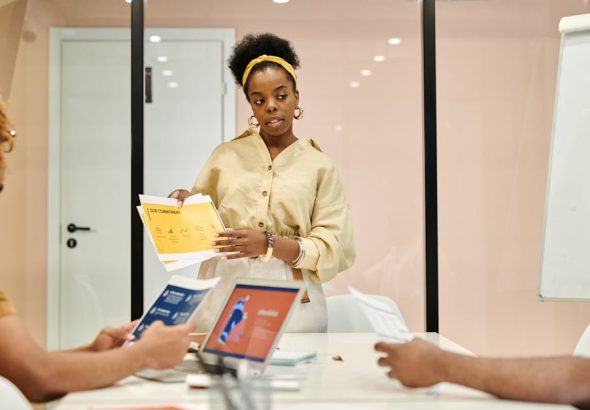 découvrez comment la synergie d’équipe peut renforcer la collaboration, améliorer la performance collective et conduire votre groupe vers le succès grâce à des stratégies simples et efficaces.
